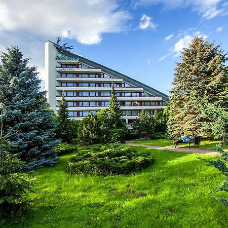 אוסטראון Hotel Jaskolka מראה חיצוני תמונה